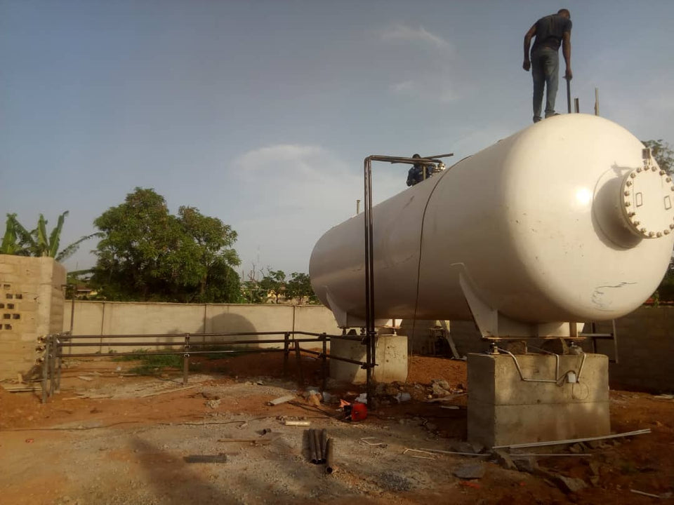 Gas tank installation